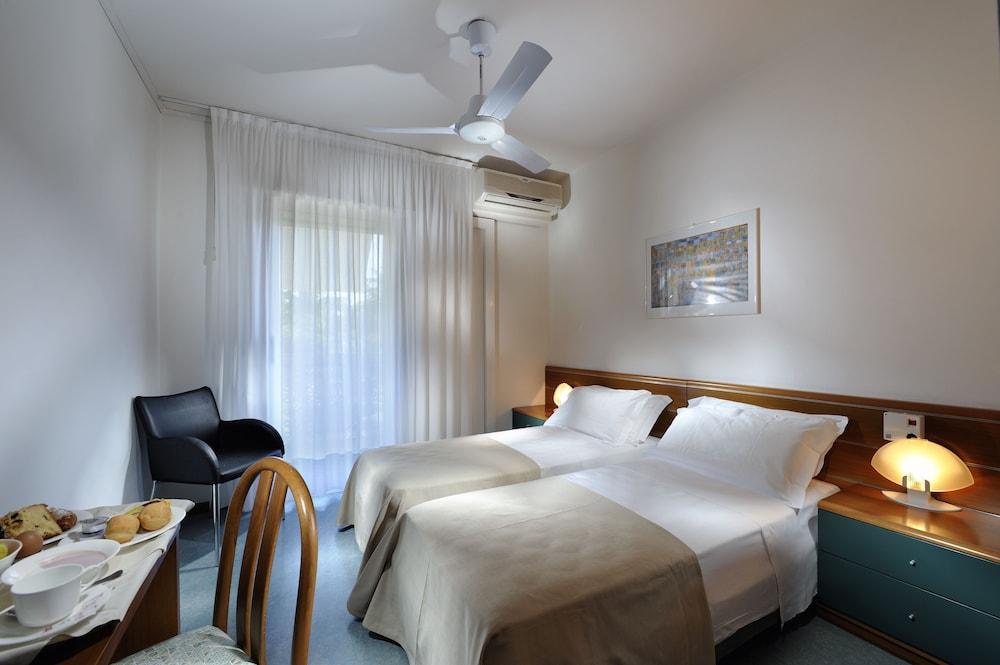 ליגננו סביאדורו Hotel Delle Nazioni מראה חיצוני תמונה